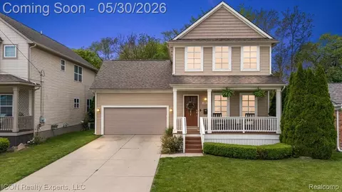 487 N Washington Ave, Clawson, MI 48017