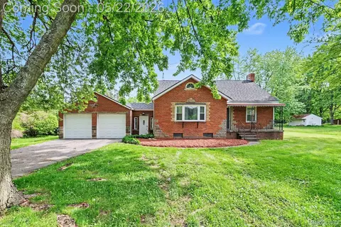 1093 W Maple Ave, Mundy, MI 48507