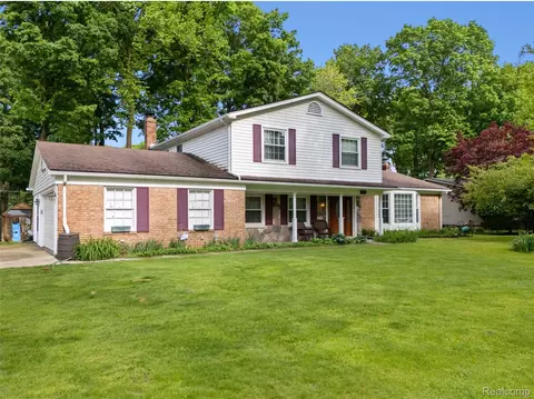 23228 Gilbar Street St, Novi, MI 48375