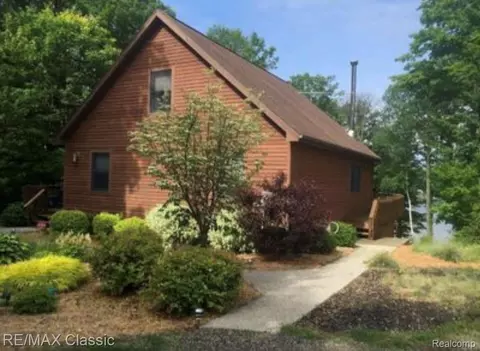 5091 W Kinney Rd, Summit, MI 49431