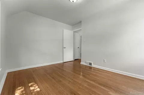 Bedroom - 21311 Outer Dr, Dearborn, MI 48124 photo 2 of 5