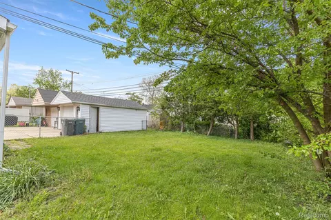 Exterior - 21311 Outer Dr, Dearborn, MI 48124 photo 13 of 14
