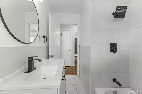 Bath - 21311 Outer Dr, Dearborn, MI 48124 photo 2 of 4