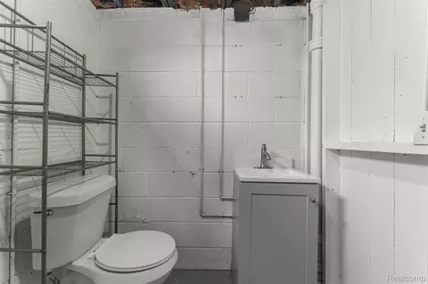 Bath - 21311 Outer Dr, Dearborn, MI 48124 photo 4 of 4