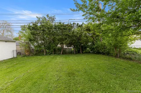 Exterior - 21311 Outer Dr, Dearborn, MI 48124 photo 10 of 14