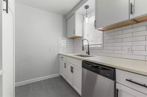 Kitchen - 21311 Outer Dr, Dearborn, MI 48124 photo 4 of 4
