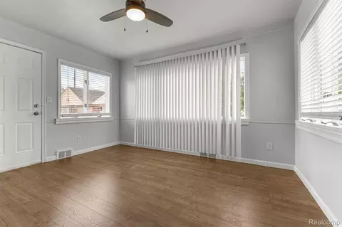 Living - 21311 Outer Dr, Dearborn, MI 48124 photo 3 of 3