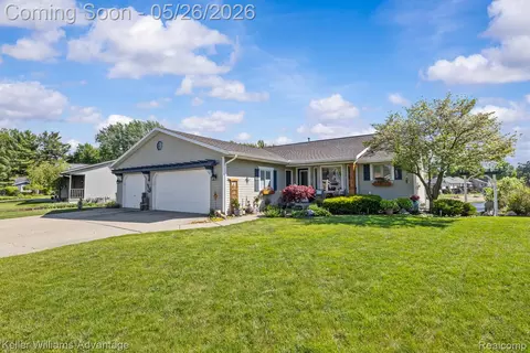 1456 Springbrook Dr, Georgetown, MI 49428