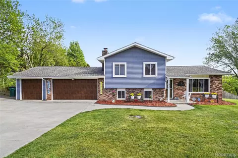 11995 Davisburg Rd, Springfield, MI 48350