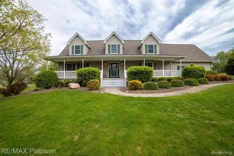 12987 Holtforth Rd, Tyrone, MI 48430