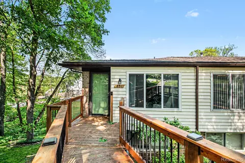851 Union St #40, Milford, MI 48381