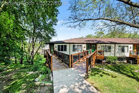 851 Union St #40, Milford, MI 48381