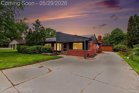 2198 Saint Joseph St, West Bloomfield, MI 48324