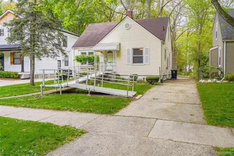 1102 N Vermont Ave, Royal Oak, MI 48067