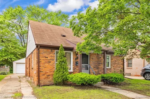 6953 N Vernon St, Dearborn Heights, MI 48127