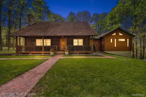 51323 County Road 215 Rd, Lawrence, MI 49064