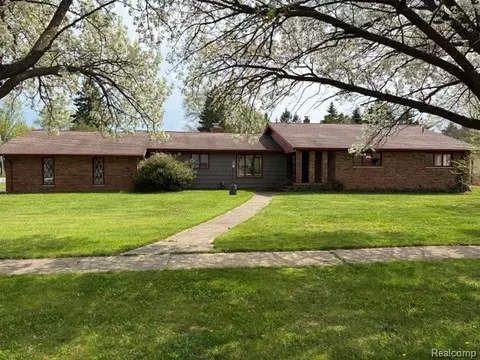 714 Garden St, Harbor Beach, MI 48441