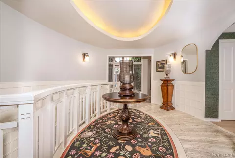 4054 Cranbrook Ct, Bloomfield Hills, MI 48301