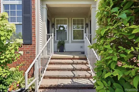 3262 Johanna Ware W, Wixom, MI 48393