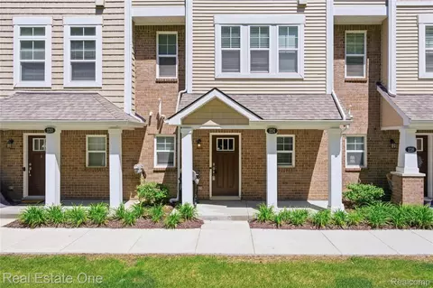 224 Sean St, Brighton, MI 48116