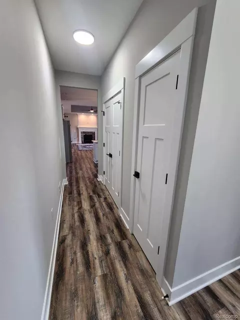 Entry Way - 001 Leith St, Brighton, MI 48116 photo 5 of 5