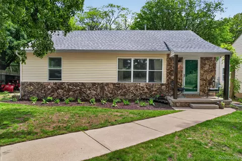 5045 Culver Rd, Brighton, MI 48114