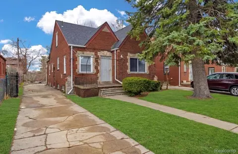 11437 Kenmoor St, Detroit, MI 48205