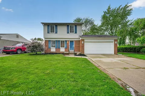 18566 Blakely Dr, Woodhaven, MI 48183