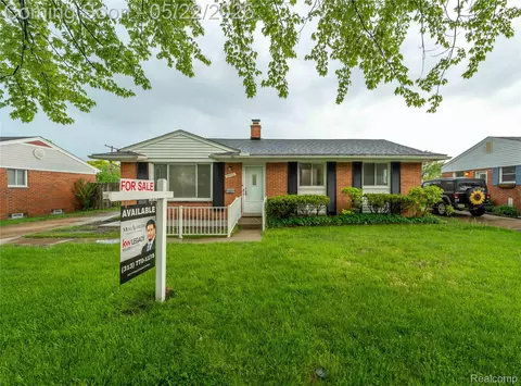 29643 Pickford St, Livonia, MI 48152