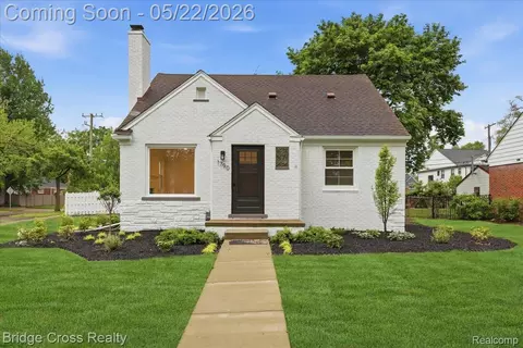 1790 Humphrey Ave, Birmingham, MI 48009