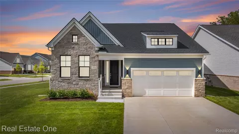 7656 Dunlap Ct, West Bloomfield, MI 48322