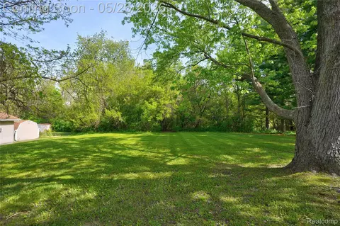 Exterior - 4064 Sheraton Dr, Flint, MI 48532 photo 1 of 1