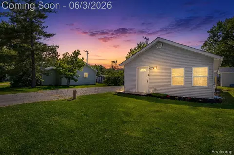 4333 Avenue E, Newport, MI 48166