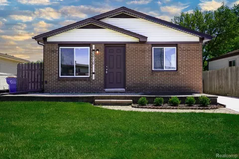 32100 Ruehle Ave, Warren, MI 48093