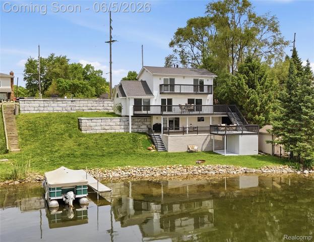 7217 Andersonville Rd, Independence, MI 48346