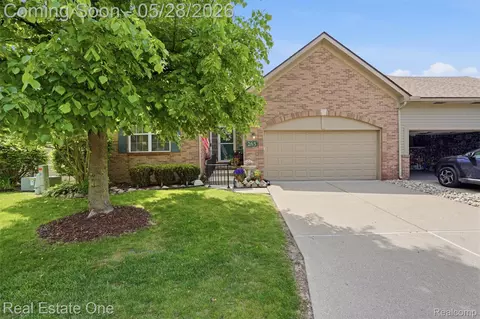 265 Winslow Cir, Commerce, MI 48390