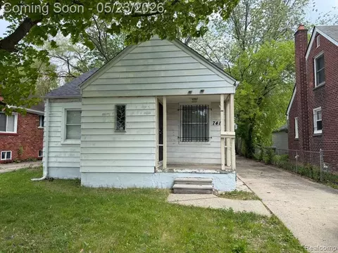 7416 Heyden St, Detroit, MI 48228