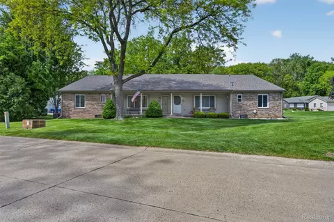 1484 Leisure Dr, Mundy, MI 48507