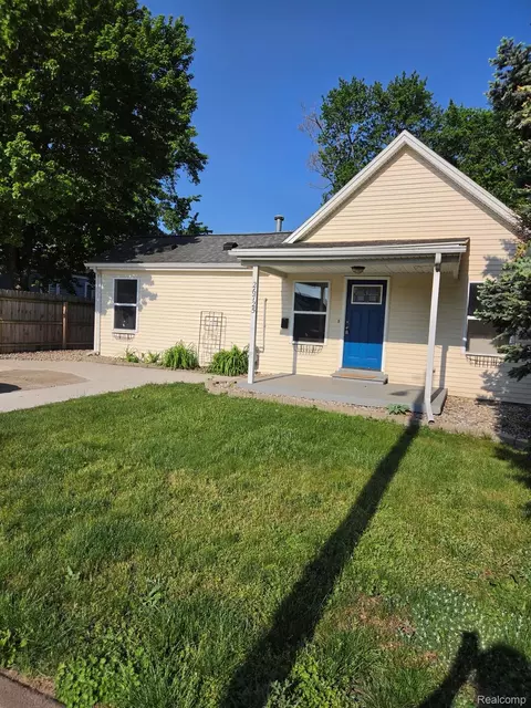 26725 Palmer Blvd, Madison Heights, MI 48071