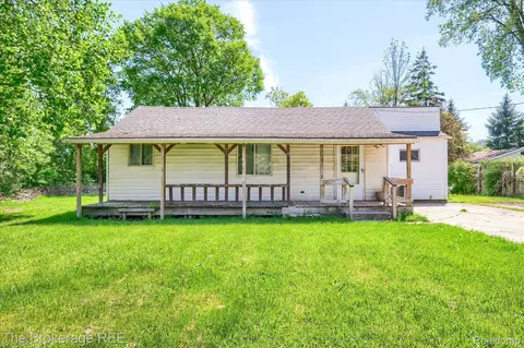 2453 Clarice Ave, Burton, MI 48519