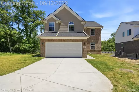 8760 Oak Ridge Trl, Westland, MI 48185