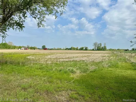 000 Millington Rd, Rich, MI 48760
