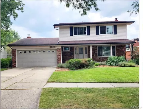 35347 Alta Vista Dr, Sterling Heights, MI 48312