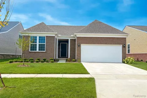 5697 Lewiston Rd, Canton, MI 48188