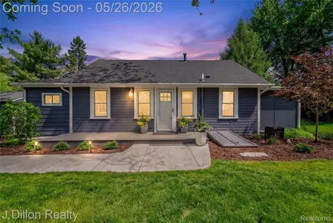 11320 Eastside Dr, Plymouth, MI 48170