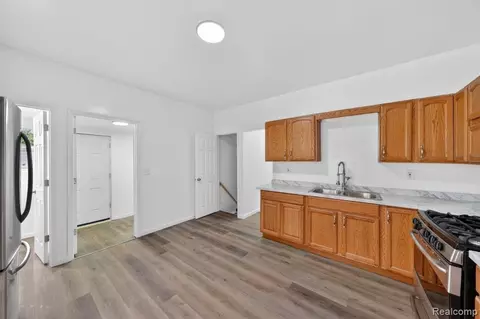 Entry Way - 13735 Gable St, Hamtramck, MI 48212 photo 1 of 3