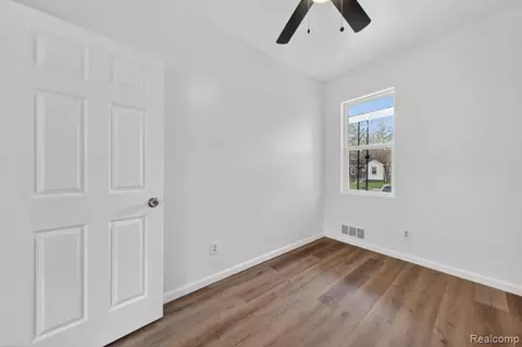 Bedroom - 13735 Gable St, Hamtramck, MI 48212 photo 2 of 5