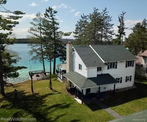 19896 Eastside Dr, Montmorency, MI 49709