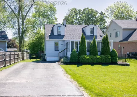 3757 Cone Ave, Rochester Hills, MI 48309
