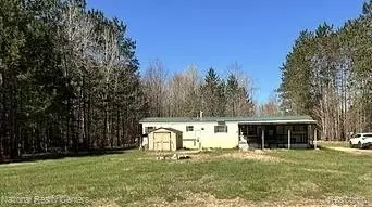3727 Boardwalk Way NE, Rapid River, MI 49659
